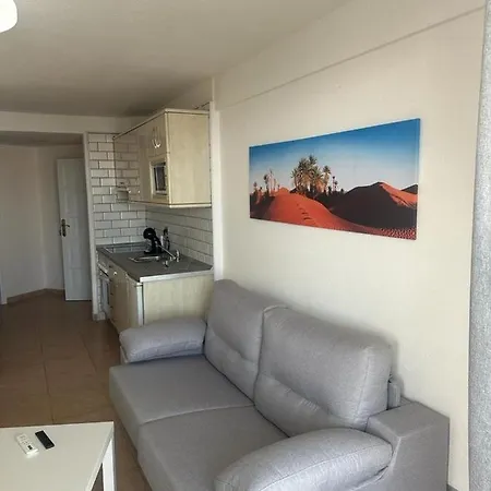 Alexander Home, Cristianos * Arona